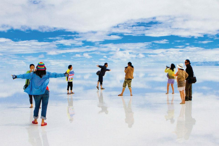 Salar de Uyuni, cánh đồng muối đẹp nhất tại Bolivia