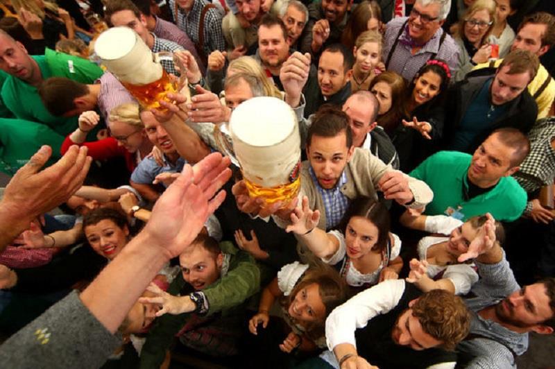 Cuồng nhiệt cùng lễ hội bia Oktoberfest lớn nhất nước Đức