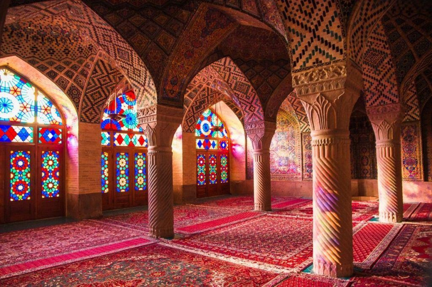 Nasir al Mulk, nhà thờ Hồi giáo rực rỡ nhất thế giới