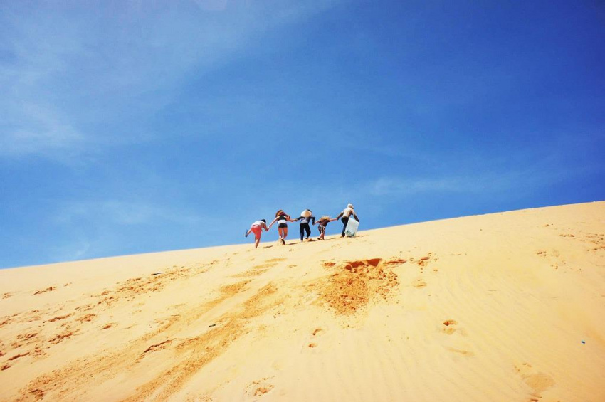 Du lịch Quy Nhơn khám phá đồi cát Phương Mai