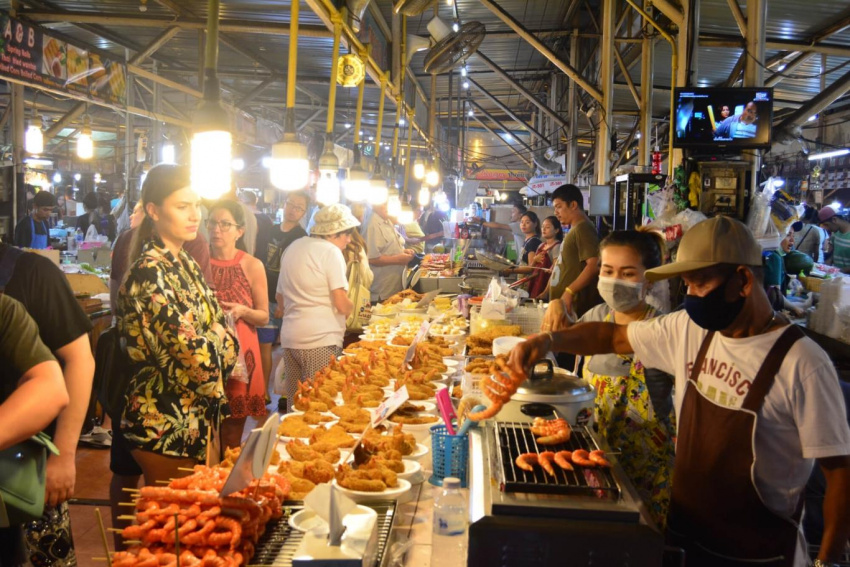 Du lịch Phuket, thưởng thức ẩm thực miền Nam Thái Lan