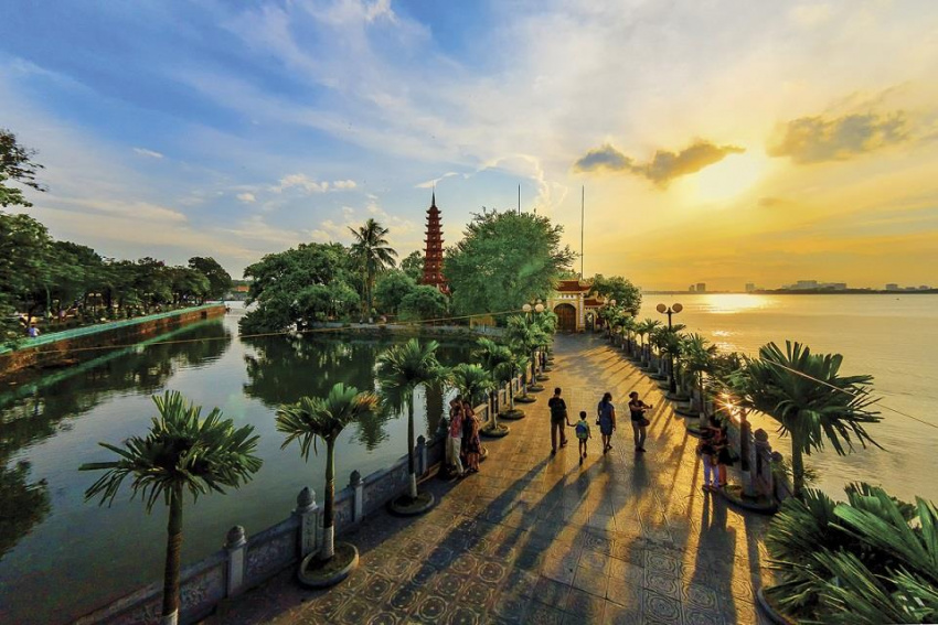 Chùa Trấn Quốc, ngôi chùa cổ đẹp nhất thế giới tại Việt Nam