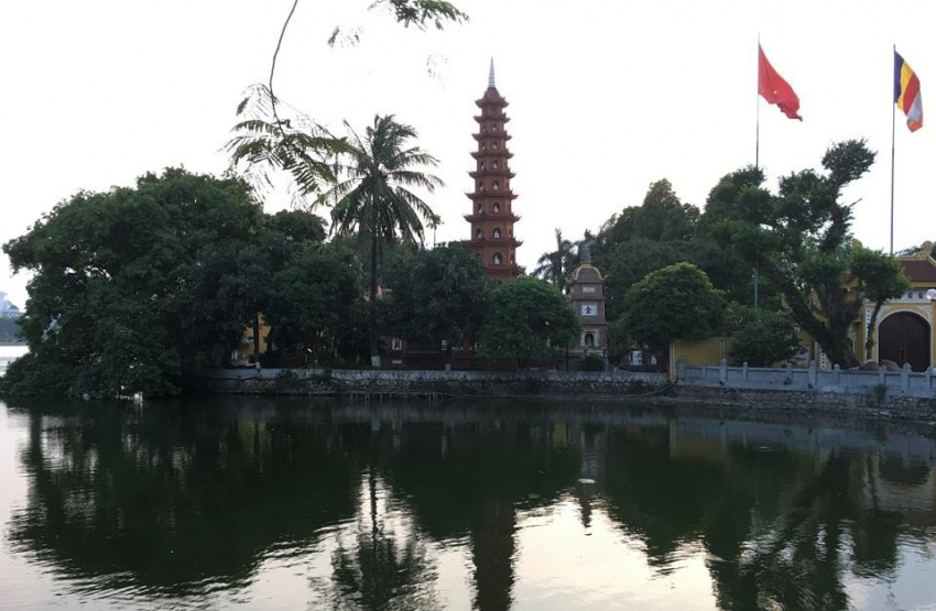 Chùa Trấn Quốc, ngôi chùa cổ đẹp nhất thế giới tại Việt Nam