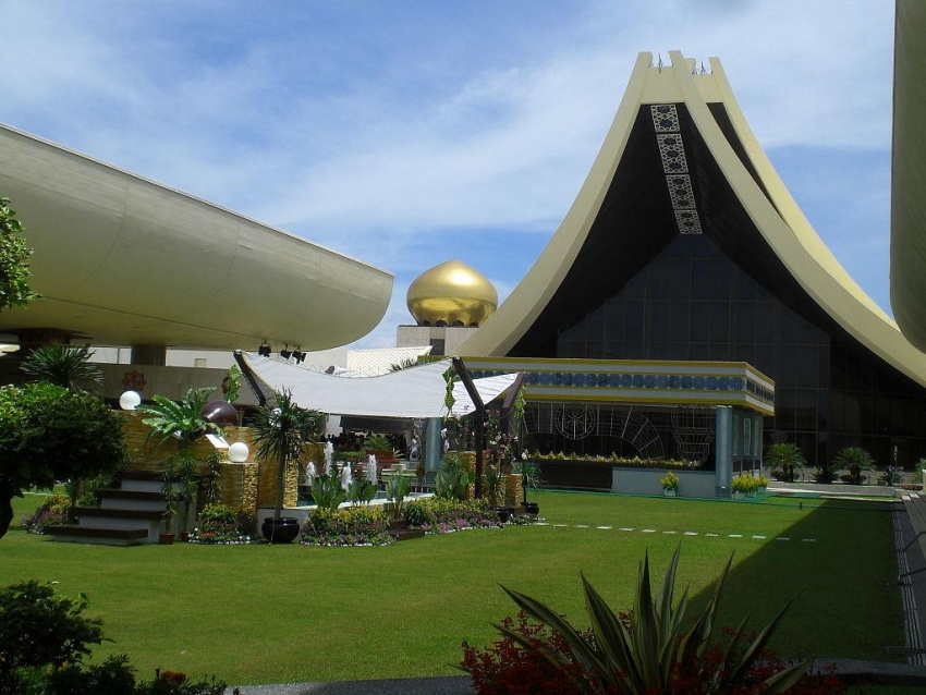 Tham quan gì khi đến xứ sở giàu có và lạ kỳ Brunei?