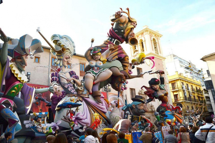 Tham gia các lễ hội truyền thống cùng đất nước Tây Ban Nha