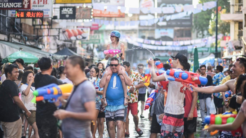 Du lịch Bangkok, trải nghiệm mùa lễ hội té nước Songkran