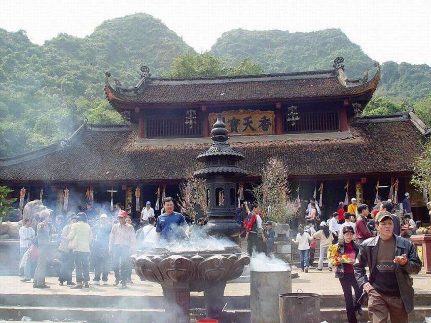 Kinh nghiệm du lịch tour Chùa Hương, thưởng ngoạn thiên nhiên trù phú