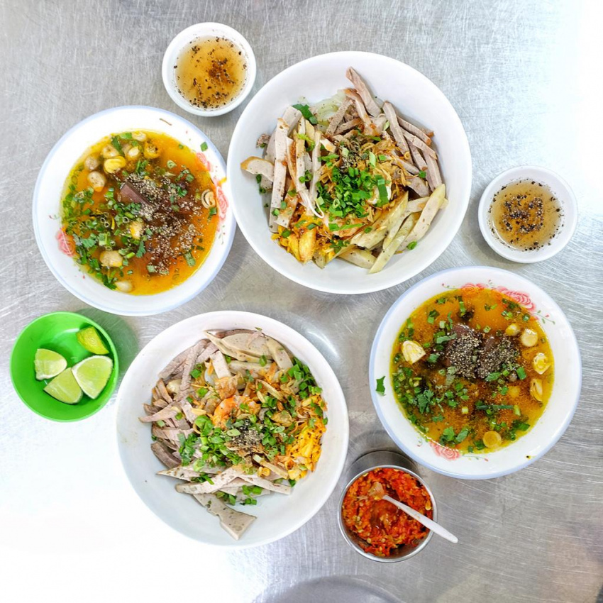 Đổi khẩu vị với 5 món ăn kiểu trộn hấp dẫn ở Sài Gòn