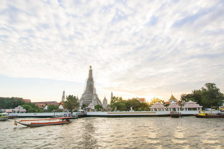 Chiêm ngưỡng Bangkok trên du thuyền sông Chao Phraya