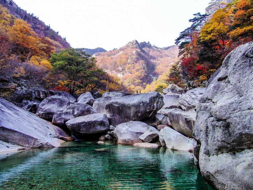 Trải nghiệm cảnh sắc mùa thu giữa Triều Tiên trầm lặng