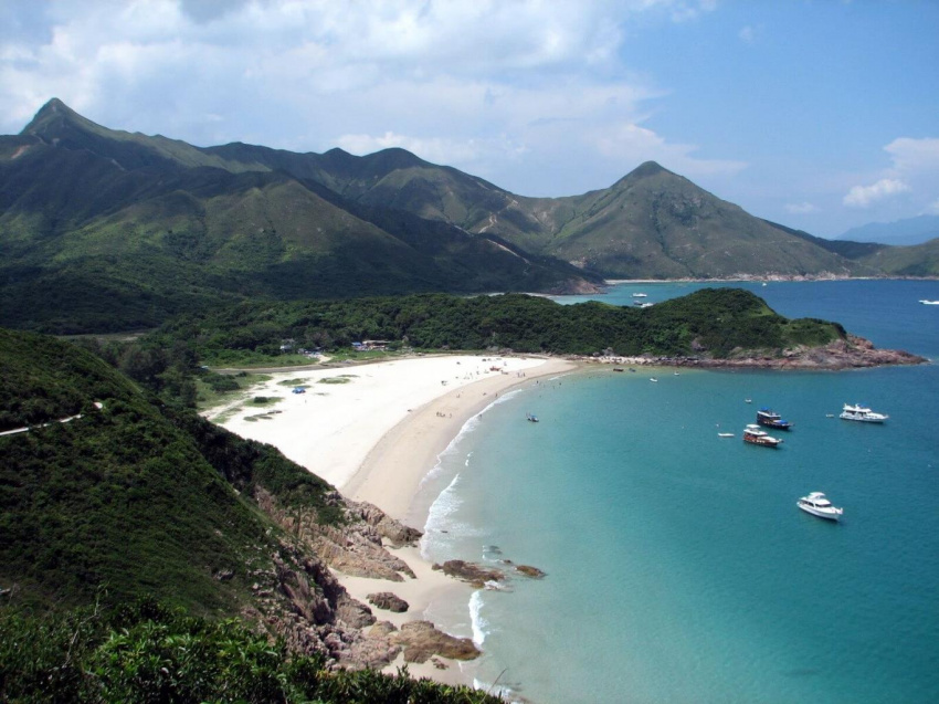 Ngắm nhìn những bãi biển hoang sơ nhất châu Á