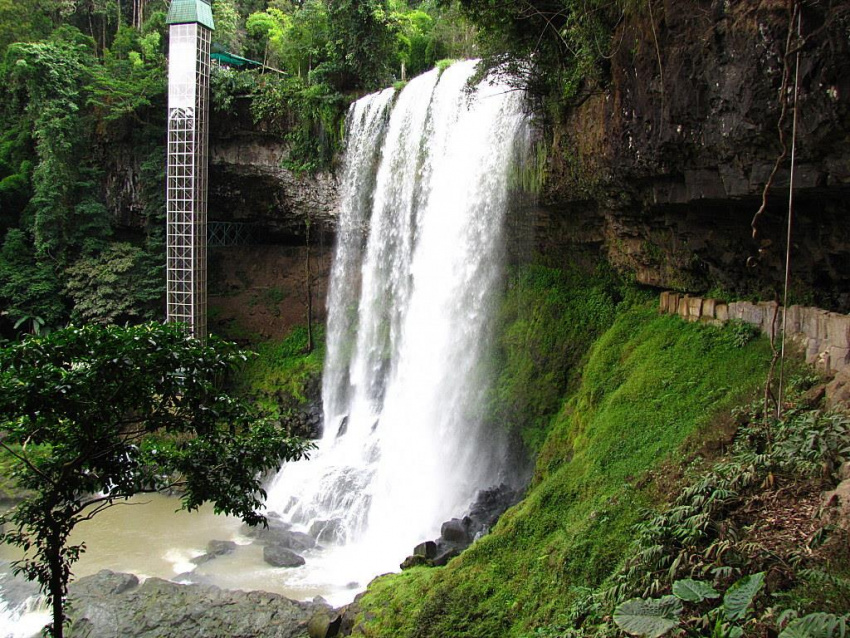 10 thác đẹp nhất Việt Nam cho bạn trốn nóng hè này