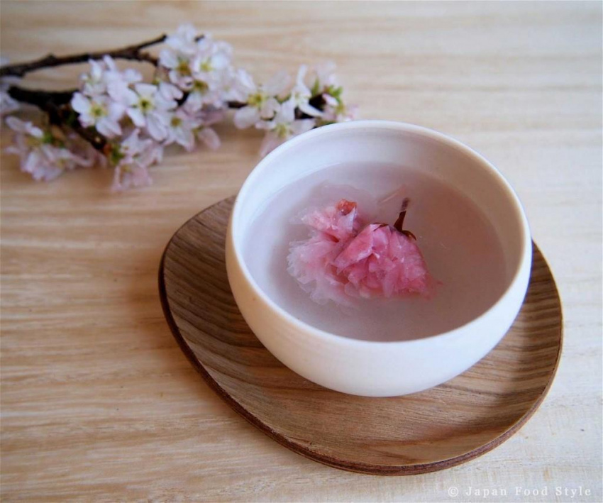 Món ăn độc đáo từ hoa anh đào ở Nhật Bản