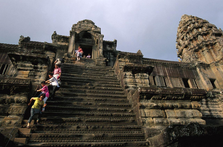 Những bậc thang lên thiên đường thách thức du khách