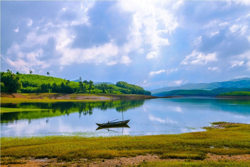 Hòn ngọc xanh Hồ Phú Ninh giữa miền Trung khắc nghiệt