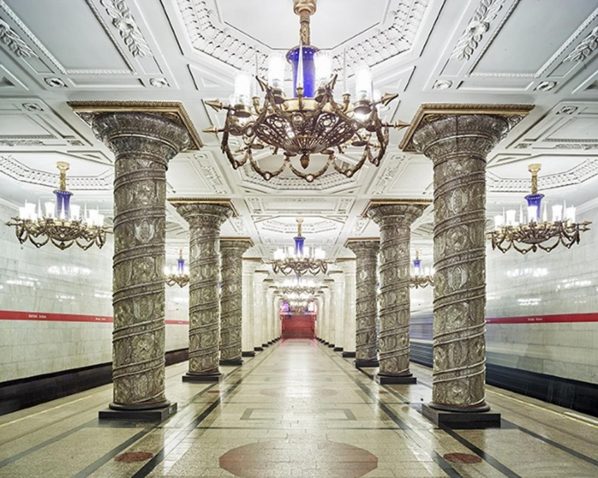 Khám phá cung điện ngầm dưới lòng đất ở Moscow, Nga