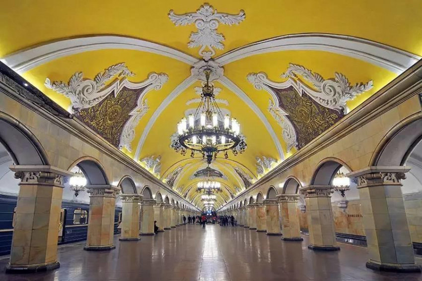 Khám phá cung điện ngầm dưới lòng đất ở Moscow, Nga