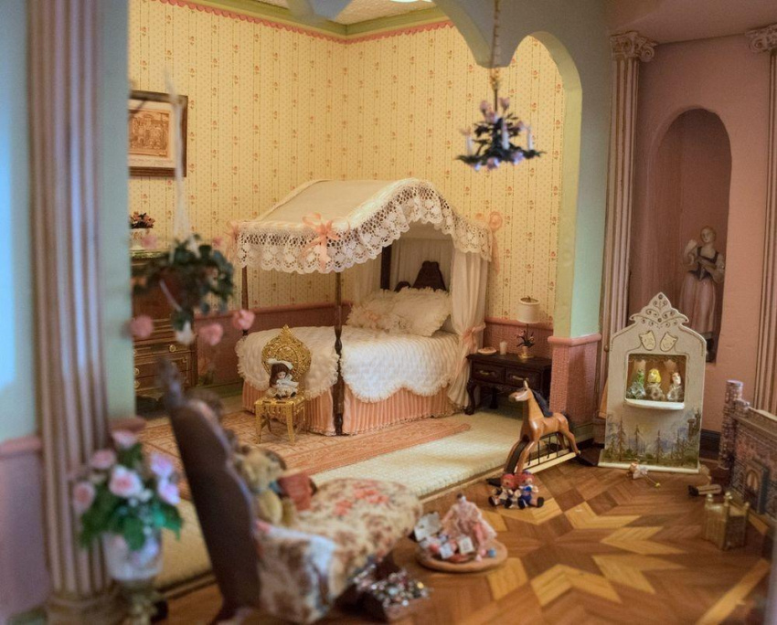 Astolat Dollhouse Castle, ngôi nhà búp bê đắt giá nhất thế giới