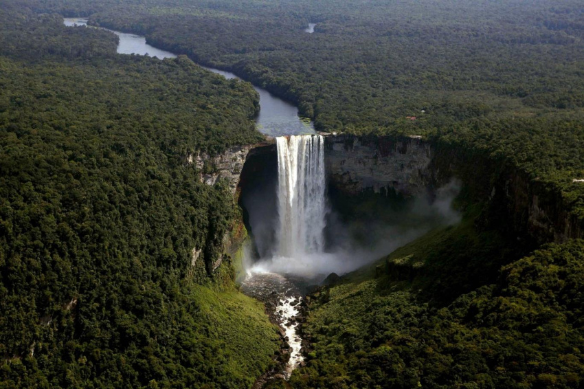 Bản Giốc lọt top 15 thác nước kỳ vĩ nhất thế giới