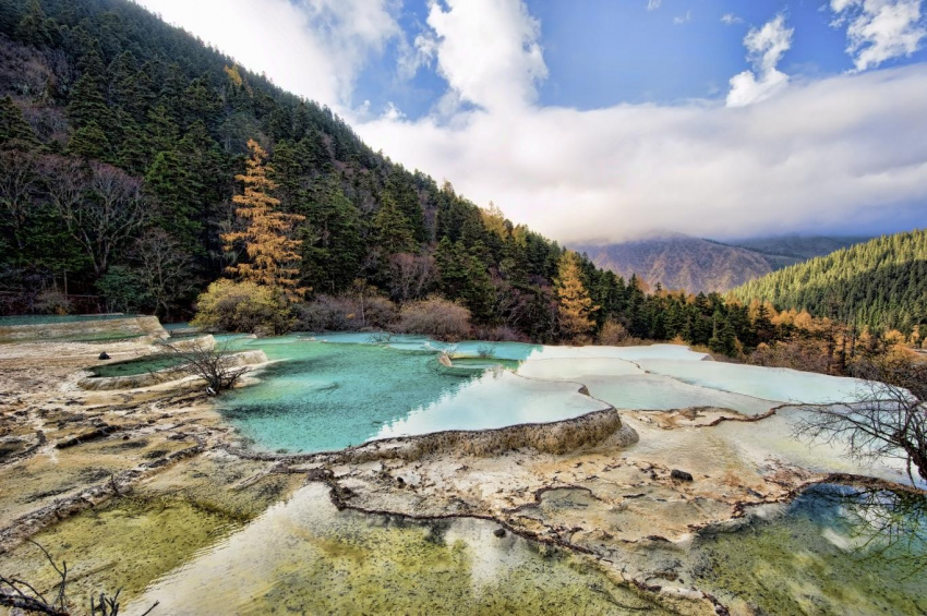 10 hồ bơi bậc thang tự nhiên đẹp nhất thế giới