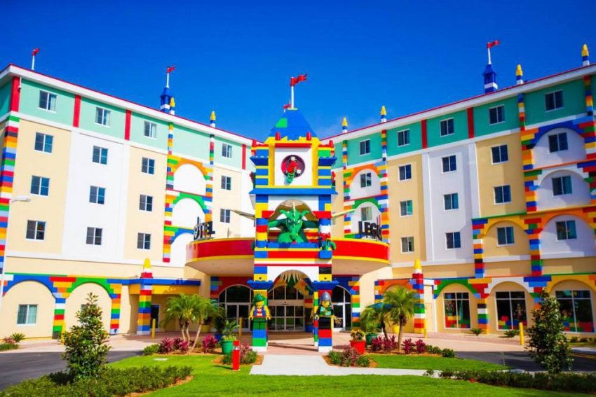Khách sạn Lego hút các khách du lịch nhí