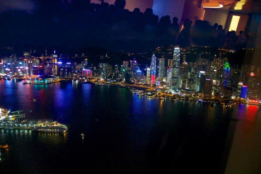 Choáng ngợp với đài quan sát từ nóc nhà Hong Kong