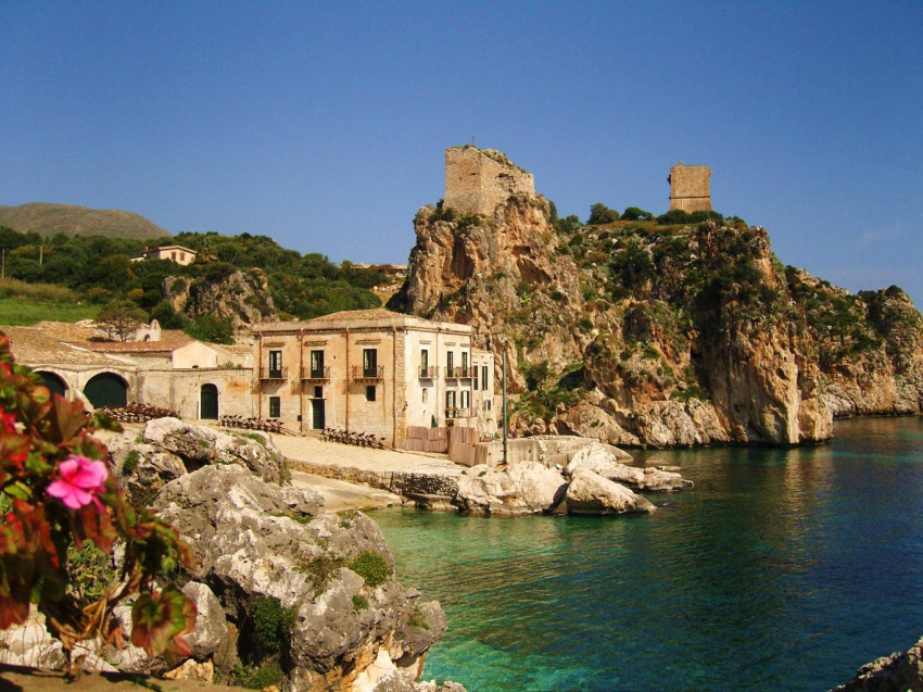 Sicily, hành trình Địa Trung Hải