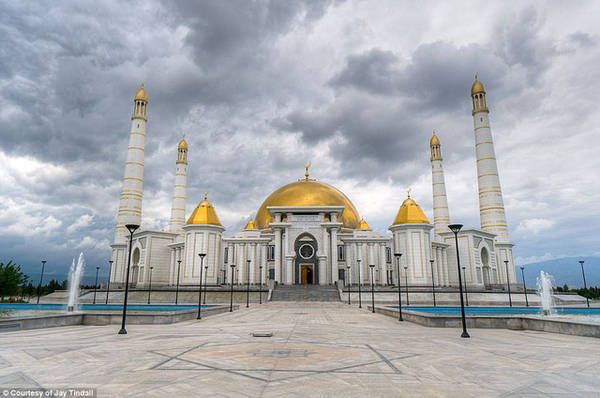 Ghé thăm đất nước bí ẩn Turkmenistan