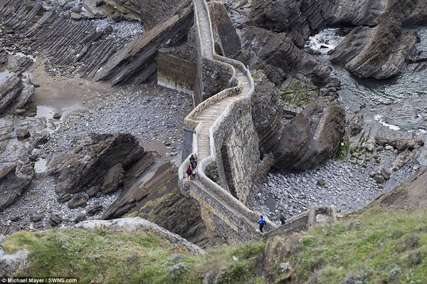 phim game of thrones, tây ban nha, đảo gaztelugatxe, ghé thăm hòn đảo xuất hiện trong phim game of thrones