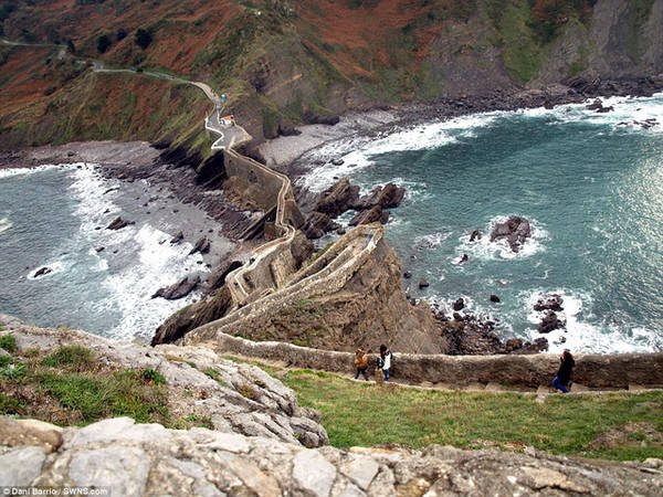 phim game of thrones, tây ban nha, đảo gaztelugatxe, ghé thăm hòn đảo xuất hiện trong phim game of thrones