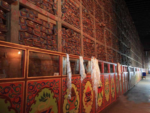 tây tạng, tu viện sakya, tu viện sakya: nơi nắm giữ kho báu của phật giáo tây tạng