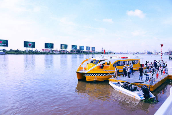 Hot: Tuyến xe buýt trên sông đầu tiên ở Sài Gòn bắt đầu hoạt động từ hôm nay