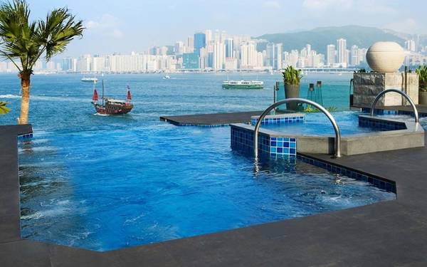 10 khách sạn có bể bơi sân thượng đẹp nhất