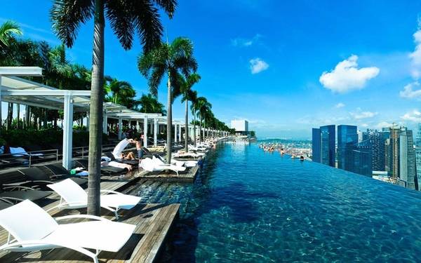 intercontinental hong kong, marina bay sands singapore, okura prestige thái lan, 10 khách sạn có bể bơi sân thượng đẹp nhất