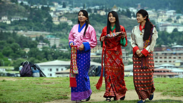 du lịch bhutan, tham quan bhutan, điểm đến bhutan, vương quốc đo hạnh phúc, miễn phí tiền điện và chọn du khách