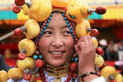 Bộ tộc giàu có và chuyên khoe trang sức ở Tây Tạng