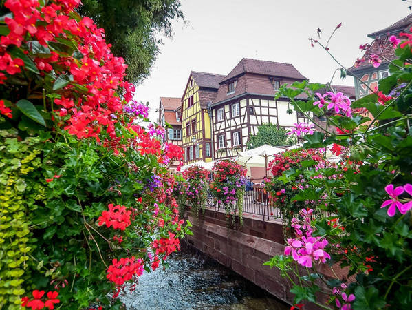 du lịch pháp, làng colmar, làng sarlat la caneda, điểm đến pháp, 10 ngôi làng đẹp như thiên đường dưới hạ giới của nước pháp