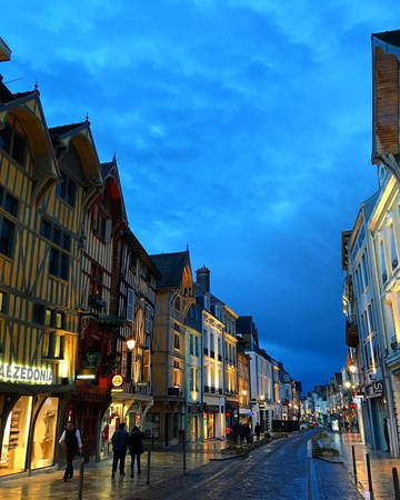 du lịch pháp, làng colmar, làng sarlat la caneda, điểm đến pháp, 10 ngôi làng đẹp như thiên đường dưới hạ giới của nước pháp