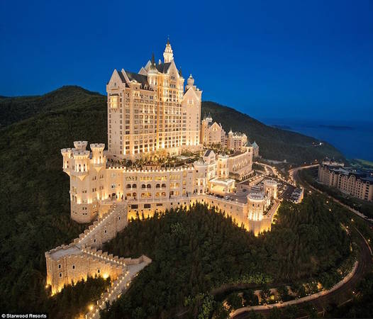 castle hotel, castle hotel trung quốc, bên trong khách sạn đẹp như cổ tích ở trung quốc
