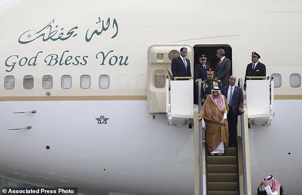 Những chuyến đi xa xỉ của gia đình hoàng tộc Arab Saudi