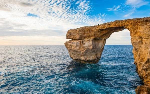 du lịch malta, quốc đảo malta, vòm đá azure window, cổng vòm đá azure window nổi tiếng sụp xuống biển