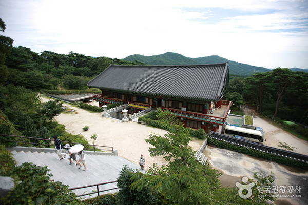chùa haedong, nơi linh thiêng, đền meiji jingu, những nơi linh thiêng cầu may năm mới của các nước châu á