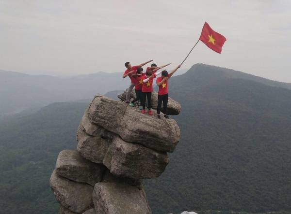 Phiến đá ‘sống ảo’ ở Quảng Ninh điểm chụp hình mới gây sốt cộng đồng mạng