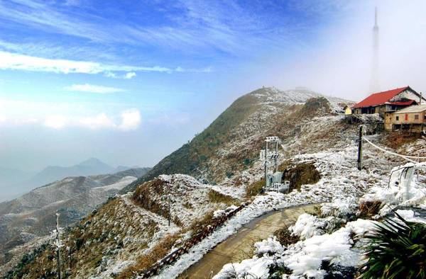 Tất tần tật kinh nghiệm du lịch Mẫu Sơn, nơi có thể ngắm tuyết vào mùa đông ở Việt Nam