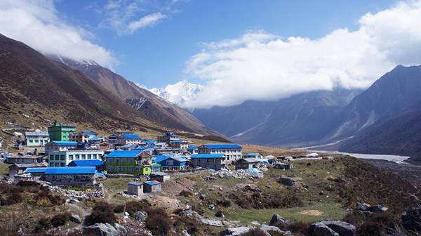 dãy himalaya, du lịch nepal, khách sạn nepal, phượt nepal, phượt thủ việt đi bộ 3 ngày đến ngôi làng xa xôi nhất nepal