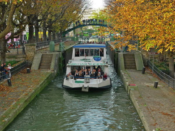 dòng kênh saint-martin, du lịch paris, du lịch pháp, điểm đến paris, khám phá vẻ đẹp paris xưa từ dòng kênh saint-martin