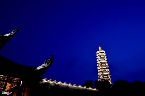 Bên trong bảo tháp cao nhất Đông Nam Á ở Ninh Bình