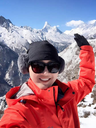 Hành trình leo Everest đáng ngưỡng mộ của Hoa khôi Diệu Ngọc
