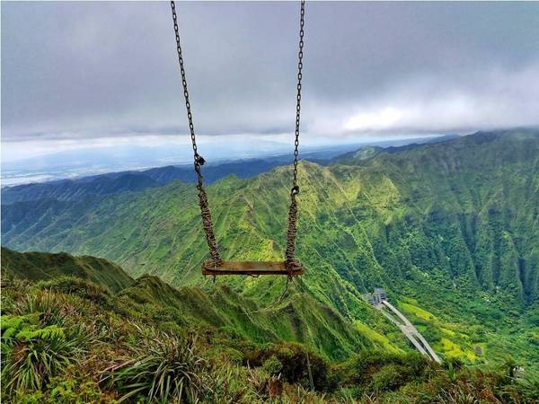 cảnh đẹp hawaii, du lịch hawaii, phượt hawaii, xích đu đáng sợ trên tuyến đường nguy hiểm nhất hawaii