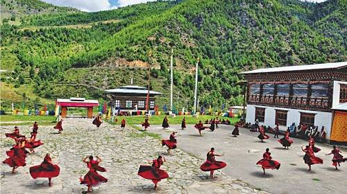du lịch bhutan, khám phá bhutan, phượt bhutan, tour du lịch bhutan, lý do không phải ai cũng vào được quốc gia hạnh phúc nhất thế giới